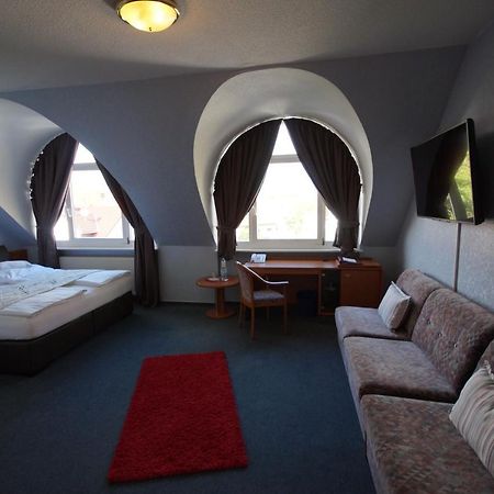 Hotel Bauschheimer Hof Ruesselsheim Luaran gambar