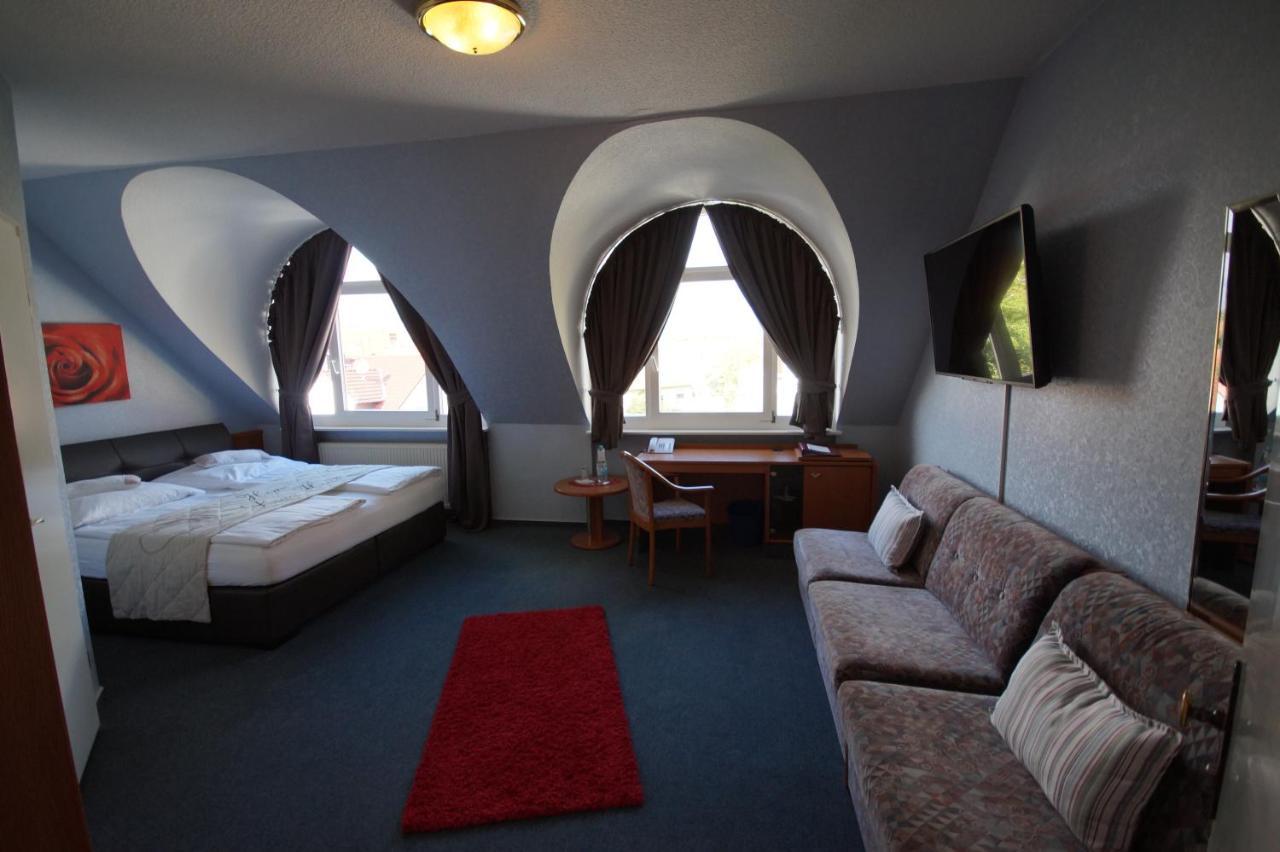 Hotel Bauschheimer Hof Ruesselsheim Luaran gambar