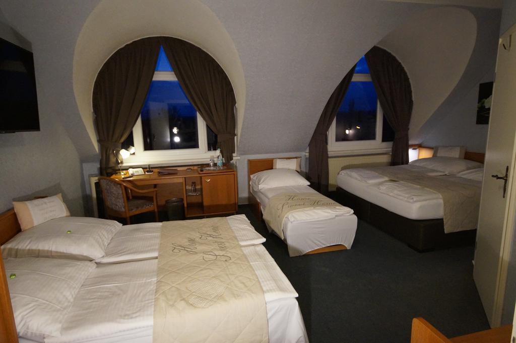 Hotel Bauschheimer Hof Ruesselsheim Luaran gambar