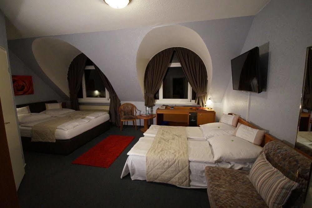 Hotel Bauschheimer Hof Ruesselsheim Luaran gambar