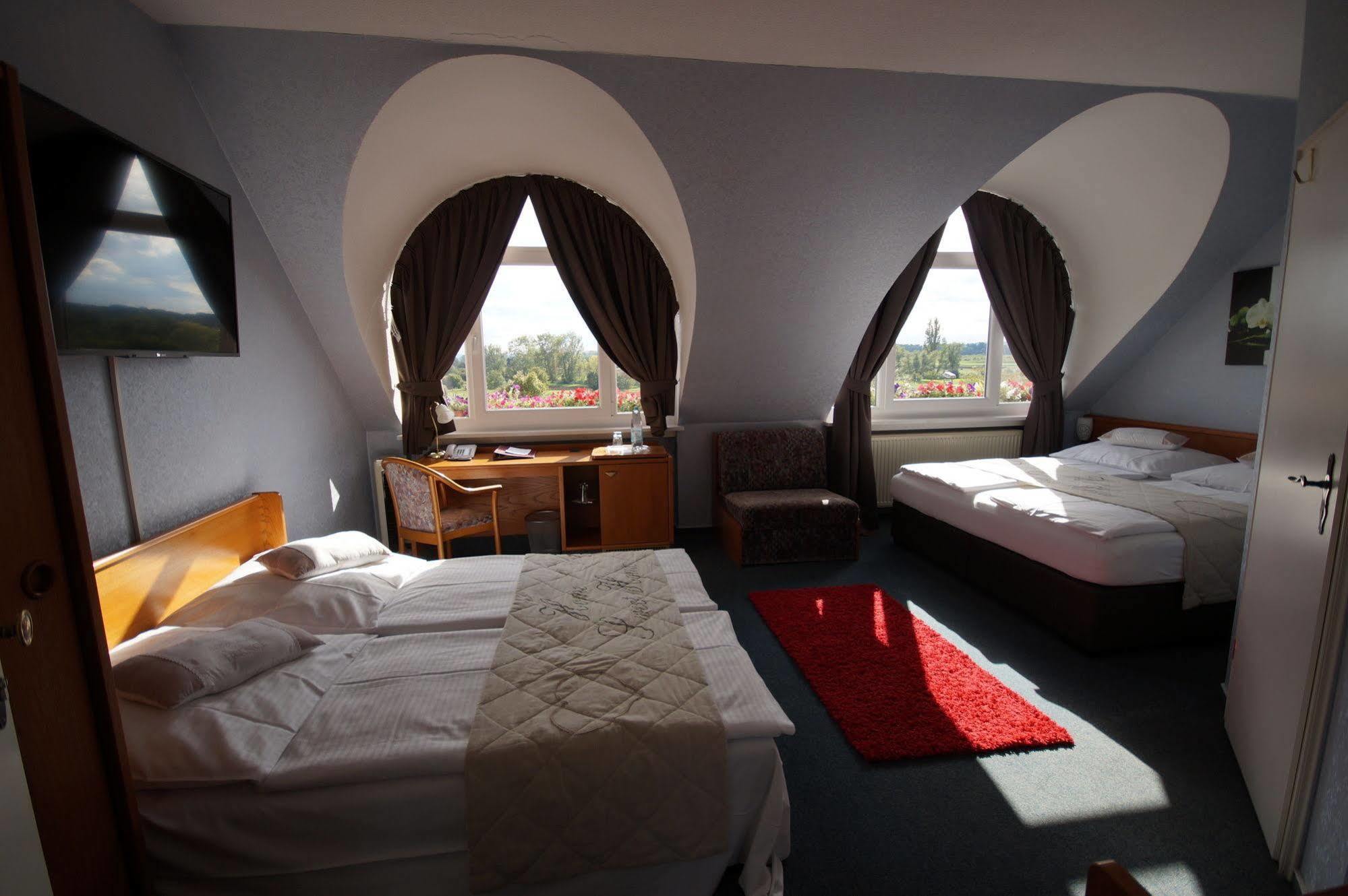 Hotel Bauschheimer Hof Ruesselsheim Luaran gambar