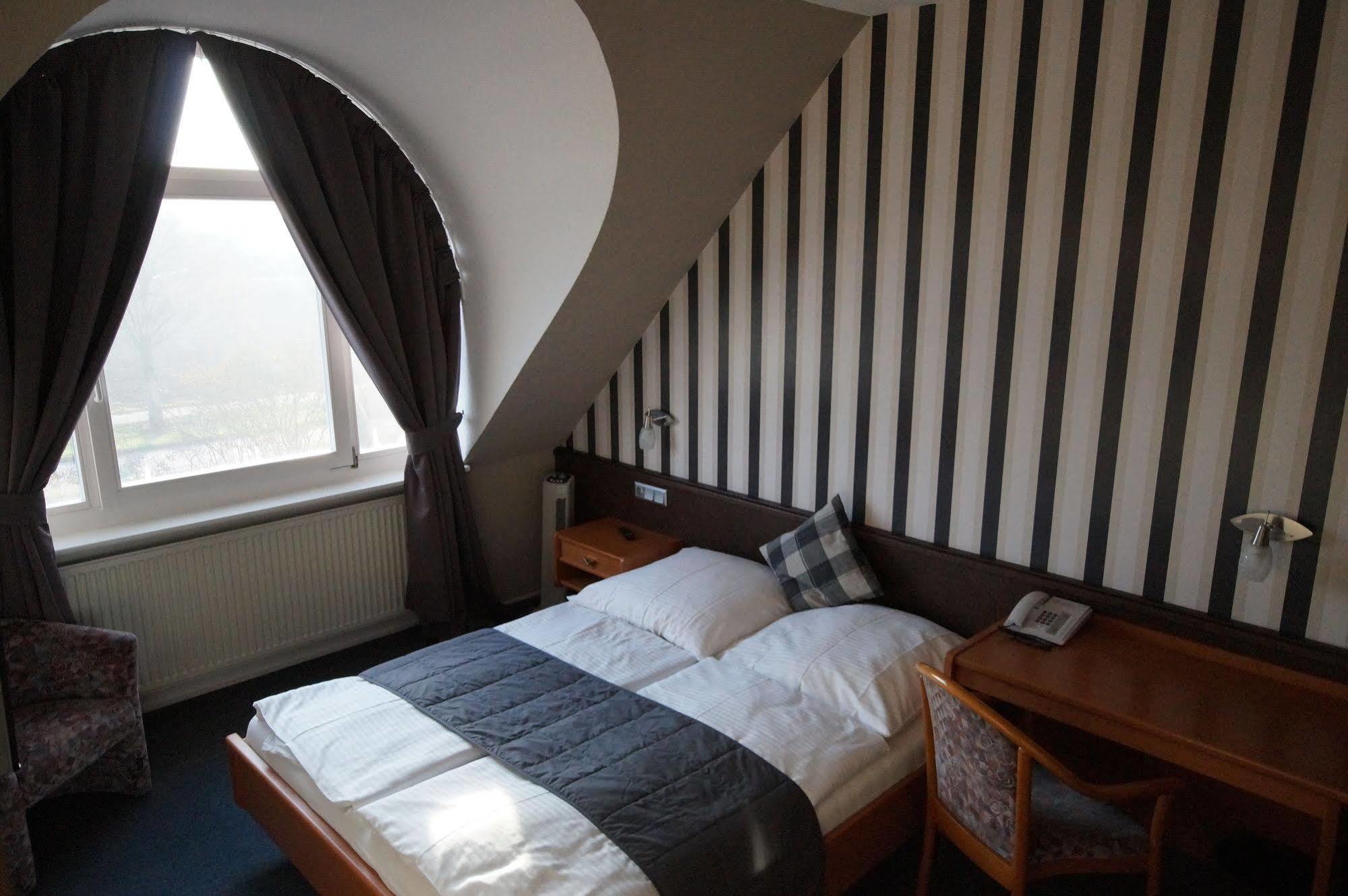Hotel Bauschheimer Hof Ruesselsheim Luaran gambar