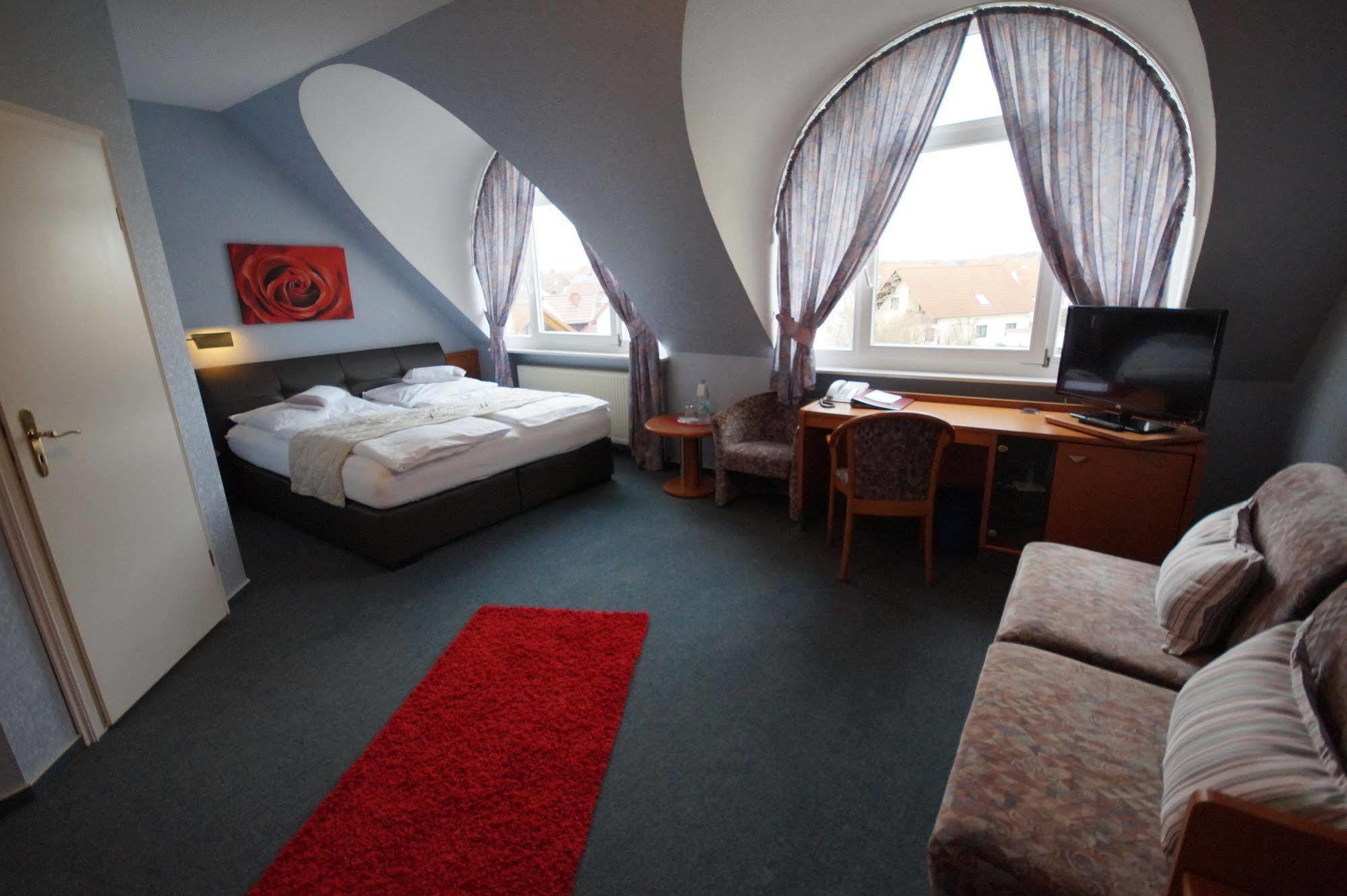 Hotel Bauschheimer Hof Ruesselsheim Luaran gambar
