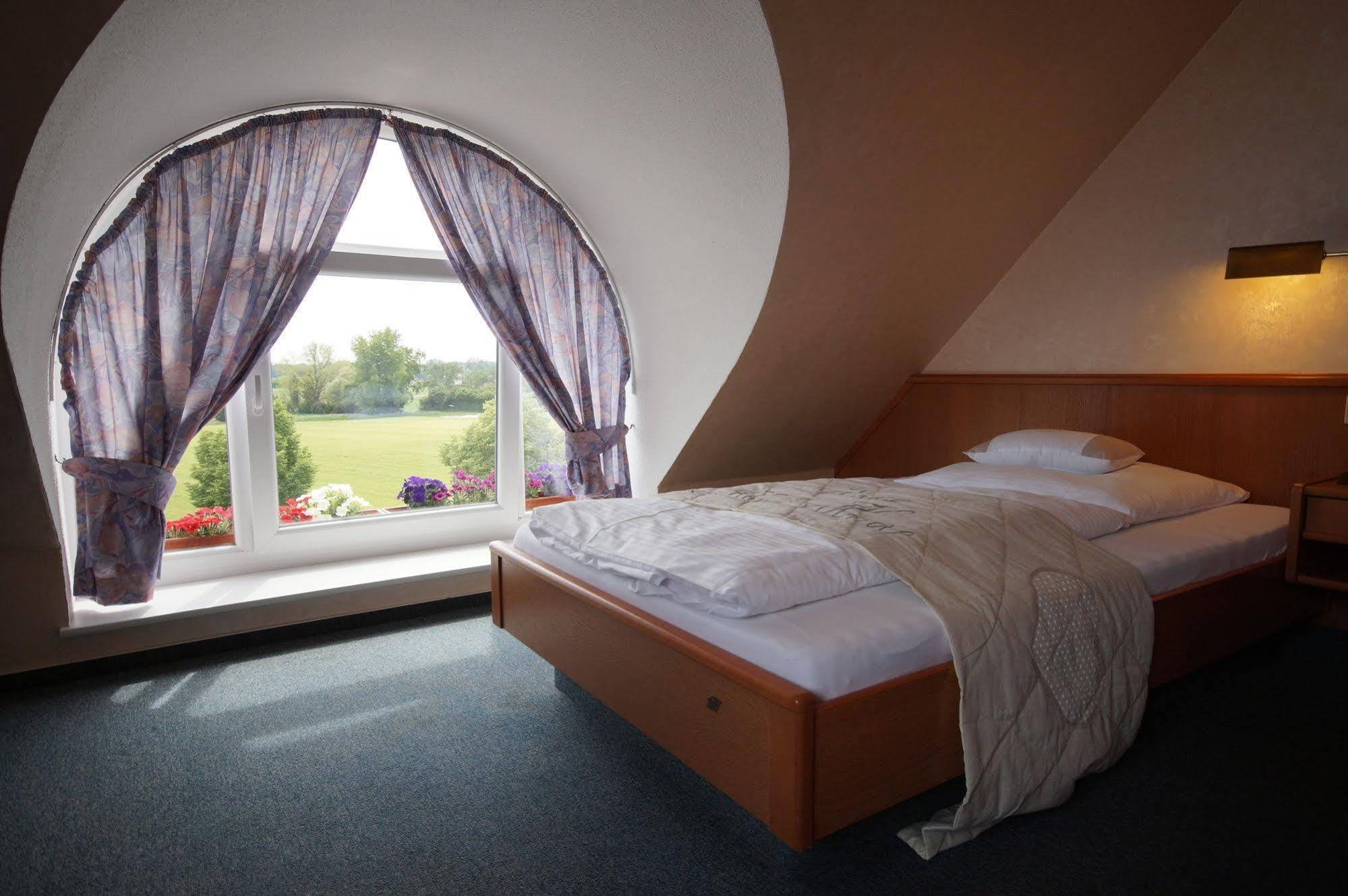 Hotel Bauschheimer Hof Ruesselsheim Luaran gambar